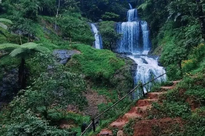 Curug Gorobog, a Stunning Three-Tiered Waterfall in Sumedang