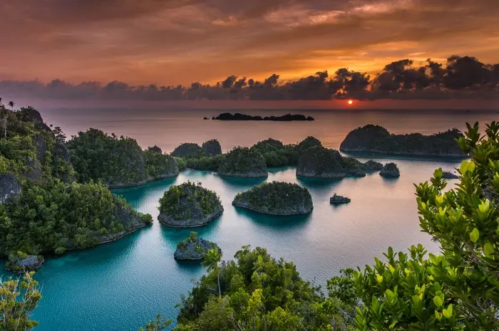 Tourist Attractions in West Papua, a Stunning Remote Paradise at the Tip of Indonesia